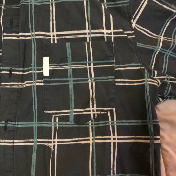 SALE! Columbia fishing shirt (size large in blue, teal). In EXCELLENT condition! - Picture 3 of 5